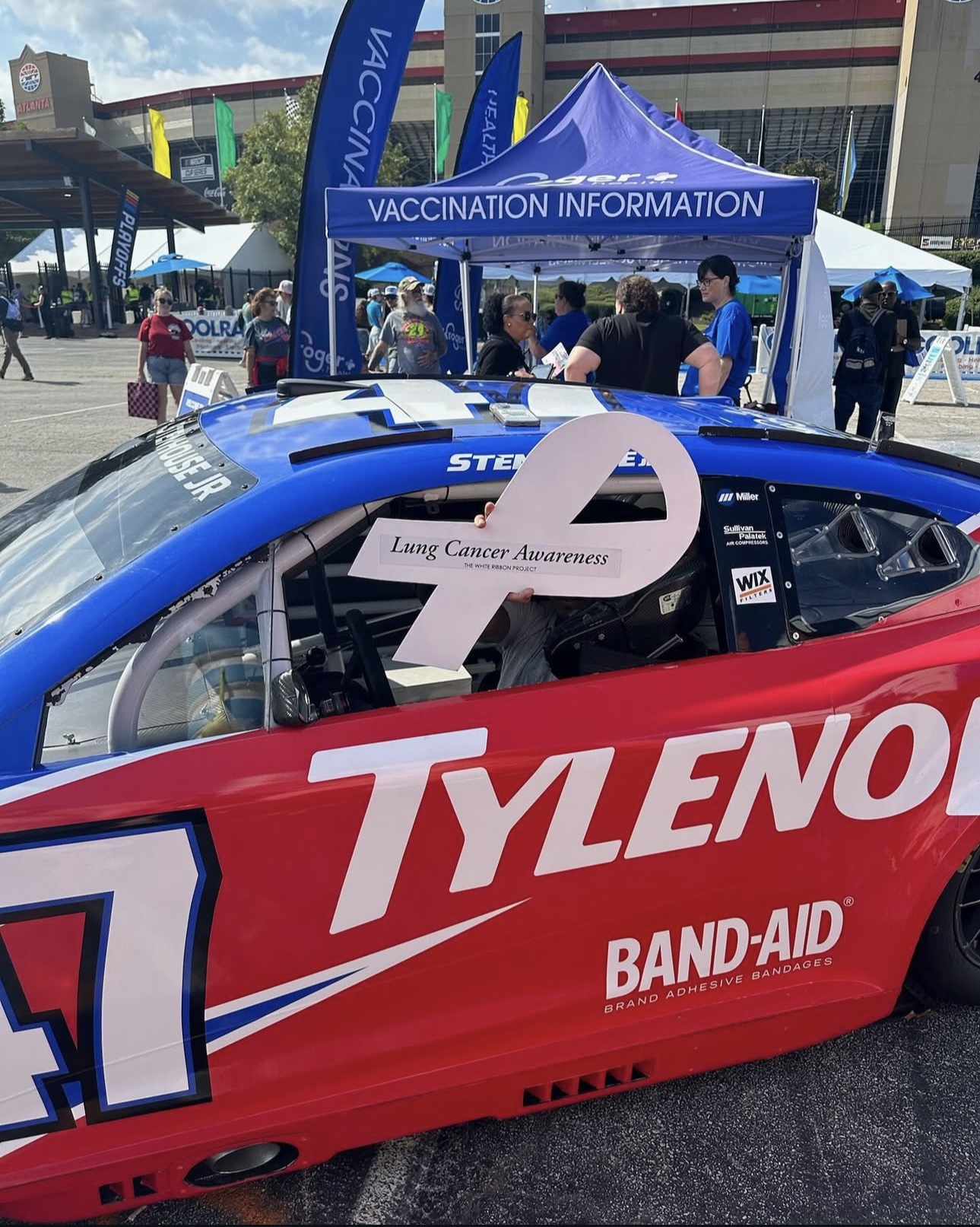Georgia Tech ALSCI members shared information about lung cancer and the importance of lung cancer screening at a NASCAR event.