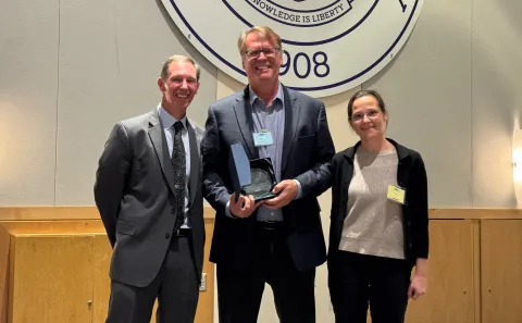 Professor Michael Chapman received the Jesse W. Beams Research Award on October 24, 2025.